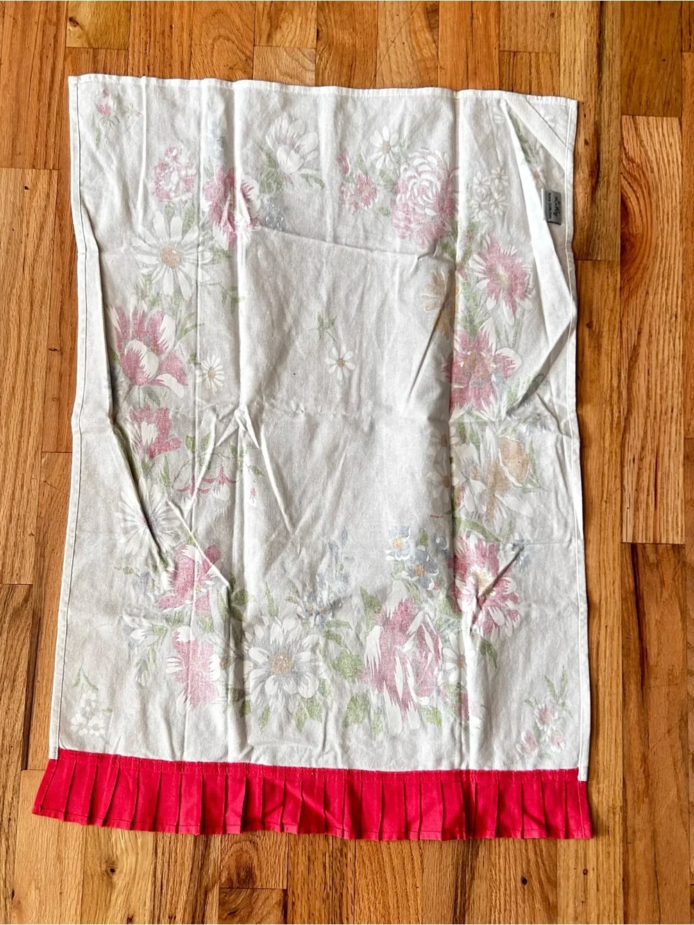 Lu Ray Home Collection Vintage Floral Tea Towel Pink Ruffle Trim 100% Cotton